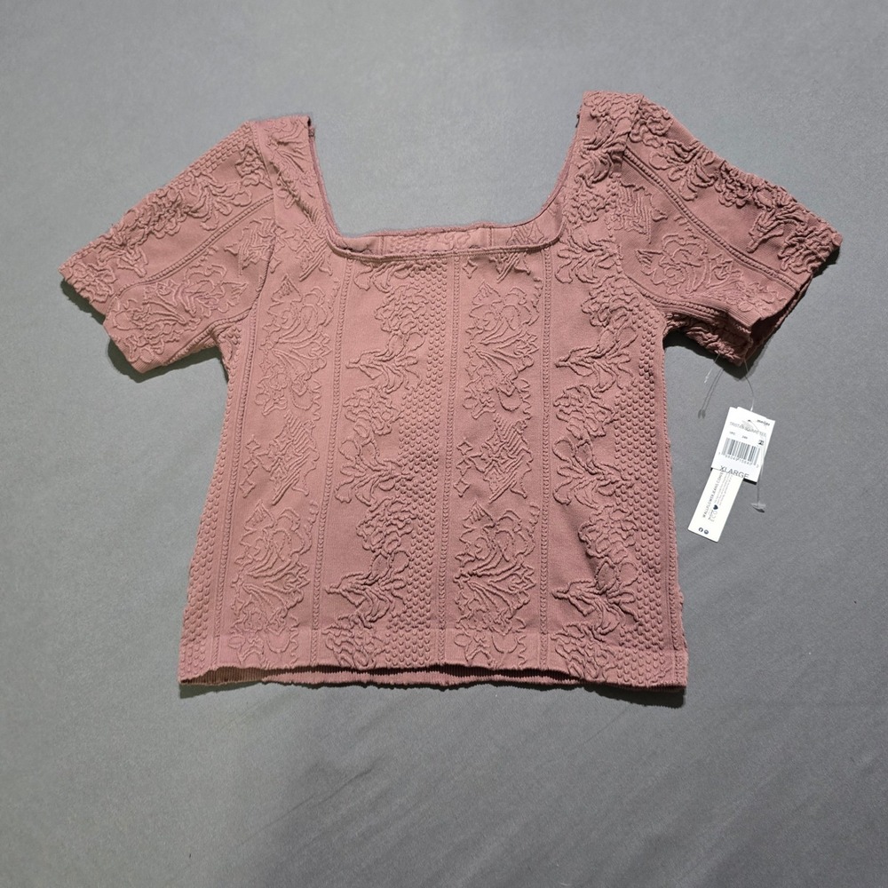 Wallflower Tristan Square Tee Women XL Rose Floral Textured  Coquette Romantic